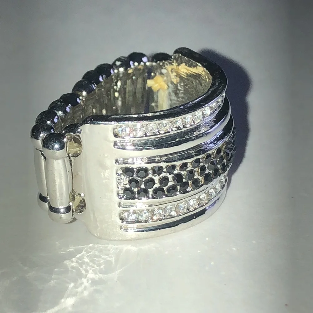 Silver Tone Black & Clear Crystal Stretch Ring